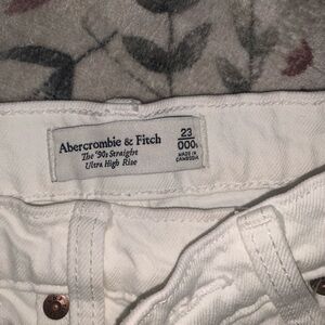 Abercrombie & Fitch Women's Cream Straight Leg Jeans